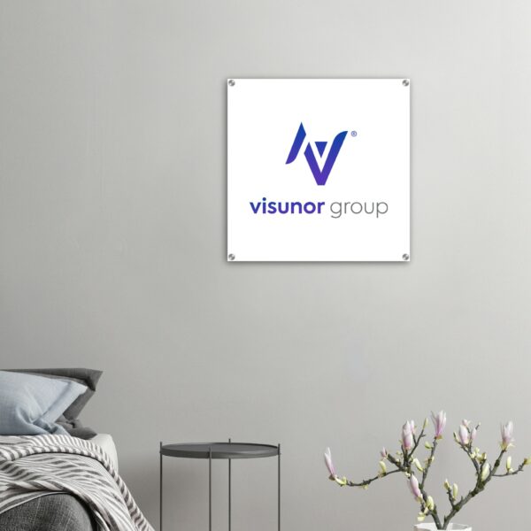 Visunor Group AS Logo Bilde på pleksiglass